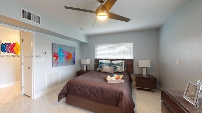 Building Photo - 508 Hendricks Isle