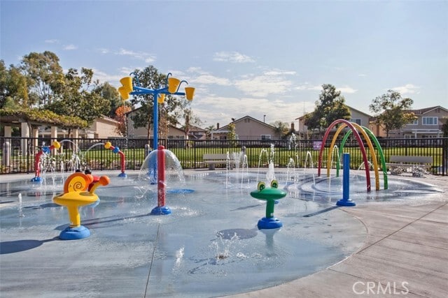 Building Photo - 56 Windjammer