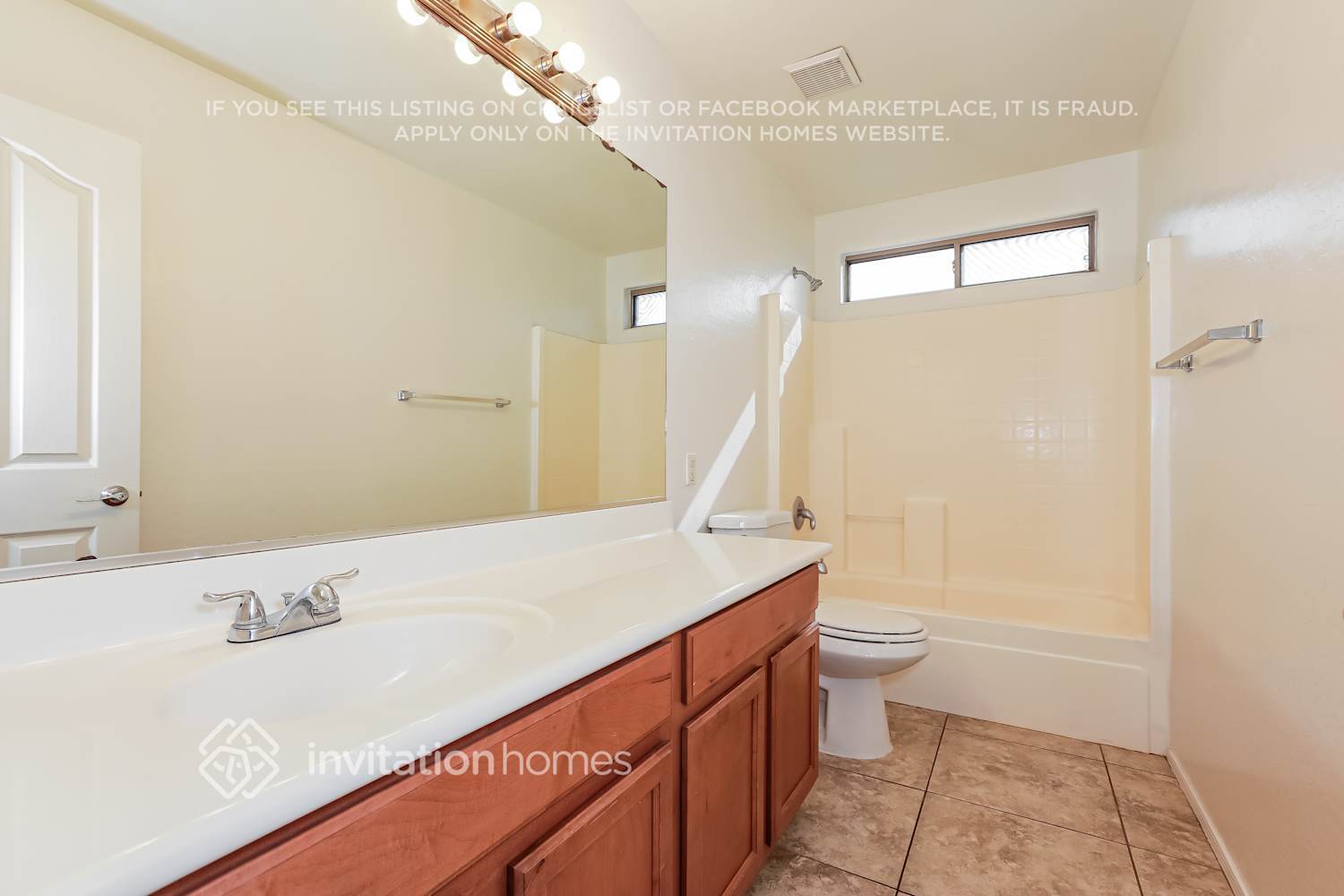 Building Photo - 19335 E Canary Way