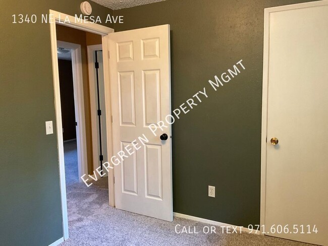 Building Photo - Freshly Remodeled 3BD Gresham Ranch | $239...