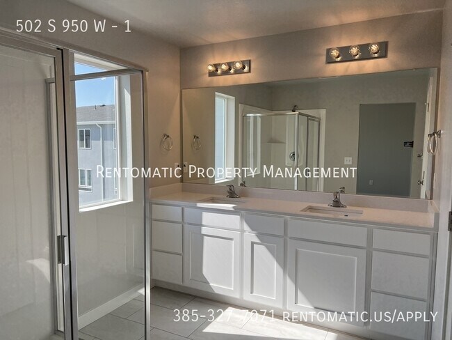 Building Photo - 502 S 950 W