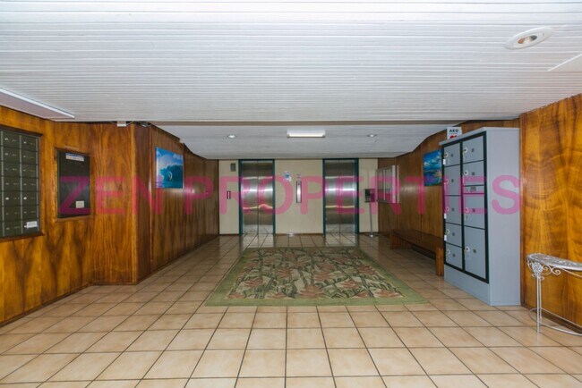 Building Photo - 250 ?Ohua Ave