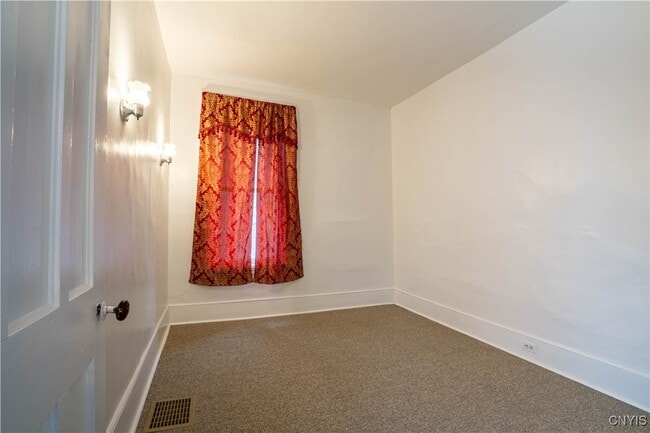 Building Photo - 13 W Monroe St