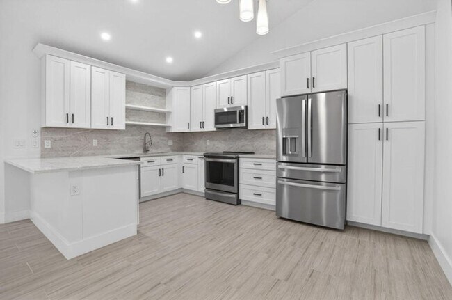 Building Photo - 5230 Woodruff Ln