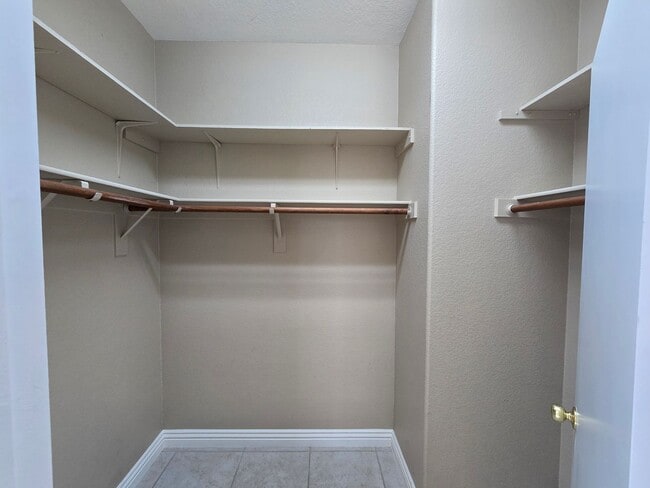 Building Photo - Rhodes Ranch Single Story Rental