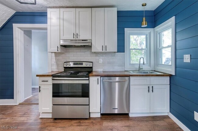 Building Photo - 138 Court St