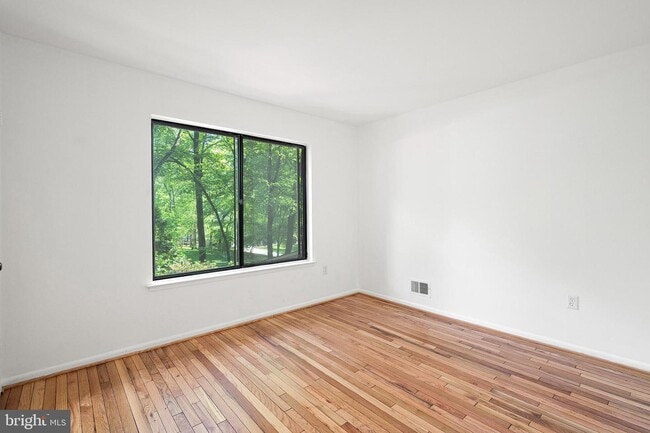Building Photo - 11150 Wood Elves Way
