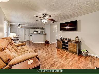 Building Photo - 1940 Skylar Leigh Dr