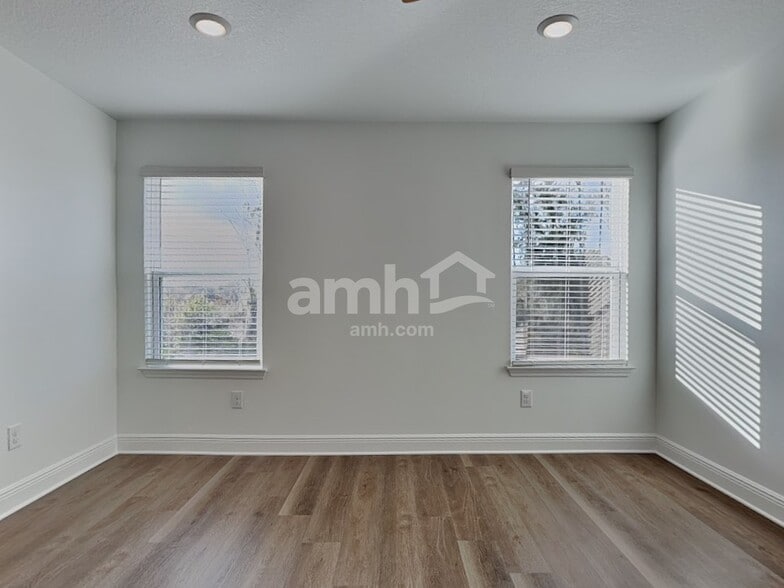 Building Photo - 6719 Atlantic Bch Ave