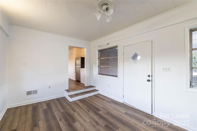 Building Photo - 44261 US-52