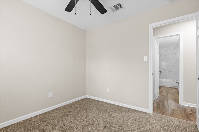 Building Photo - 804 Avenue I