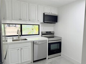 Building Photo - 2 bedroom in Sunny Isles Beach FL 33160