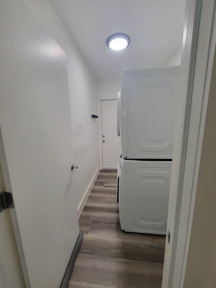 Building Photo - 634 W 31st St