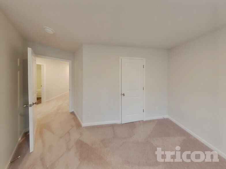 Building Photo - 100 Heard Ln