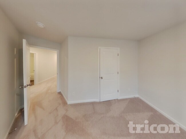 Building Photo - 100 Heard Ln