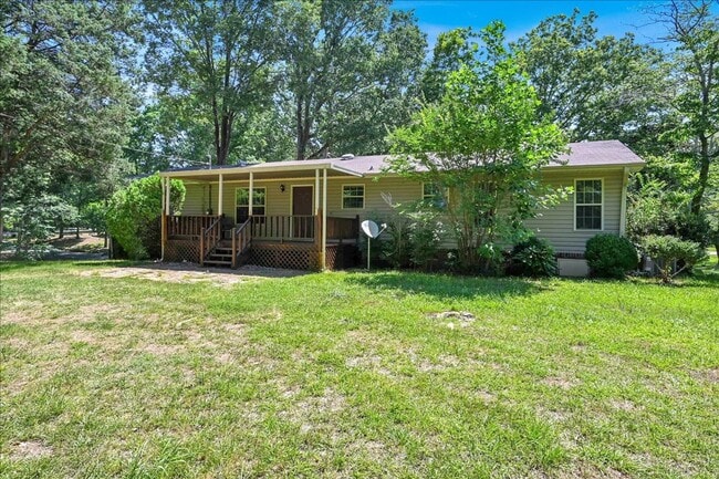 Building Photo - 3 Bedroom, 2 Bath home.