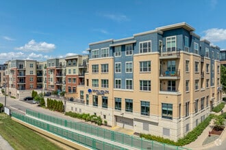 Building Photo - Arbor Crossing