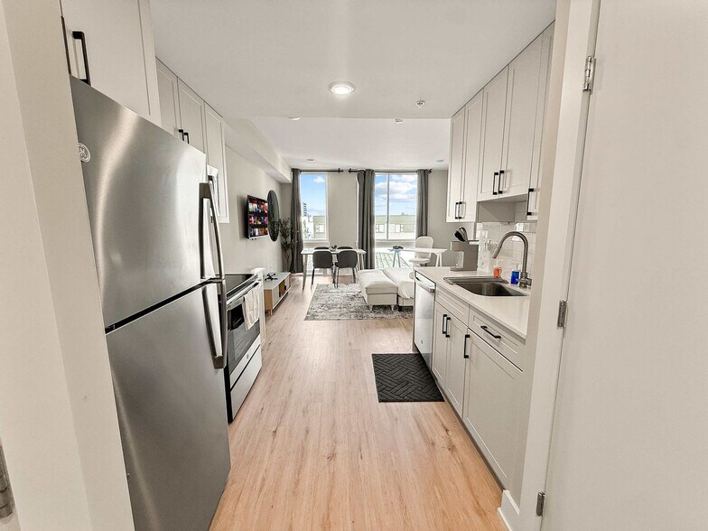 Building Photo - 626 N Delaware Ave