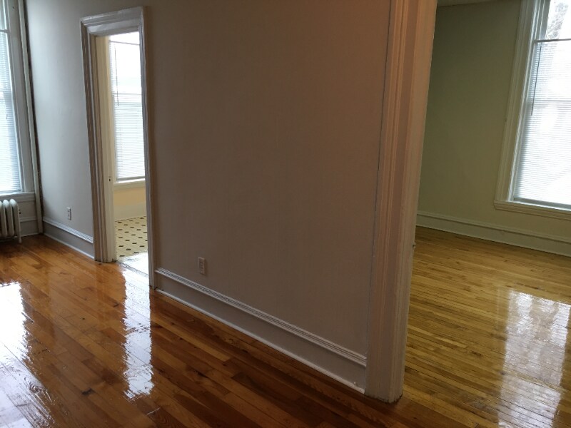 Building Photo - 1517 Plainfield Ave NE