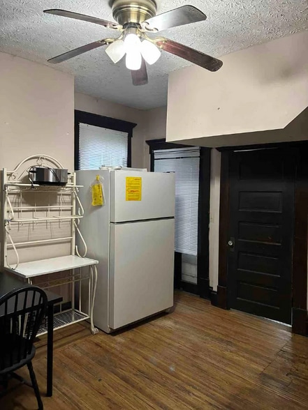 Building Photo - 365 E 15th Ave