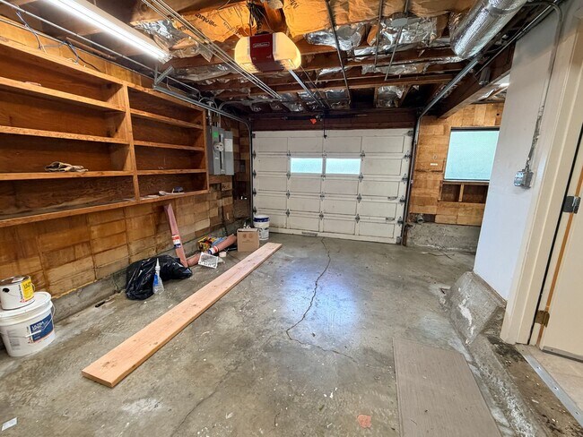 Building Photo - Charming Single Family House Across from McLaren Park