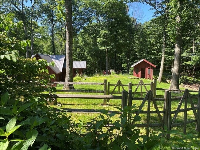 Building Photo - 524 Barrack Hill Rd