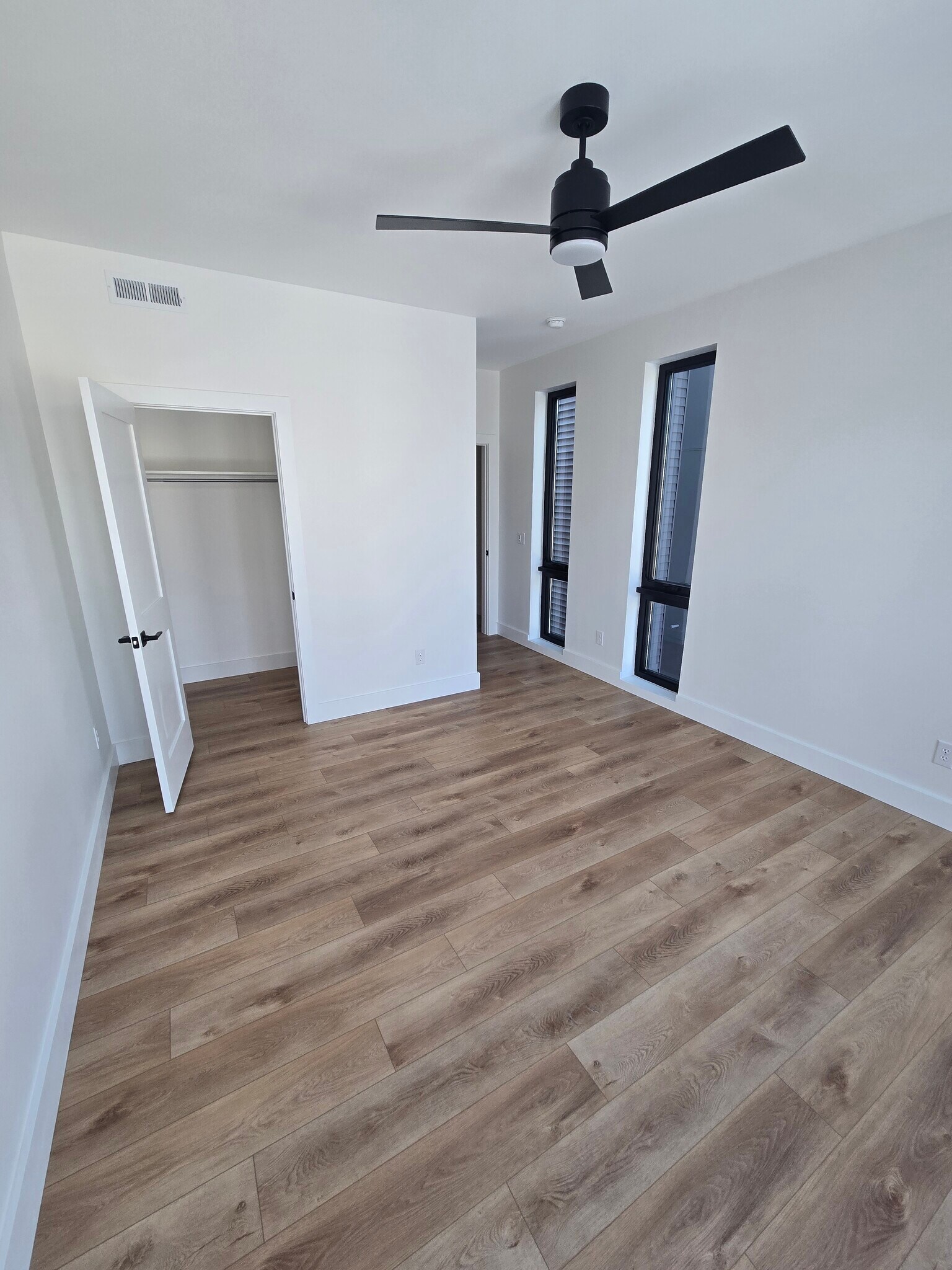 Building Photo - 2448 Professor Ave