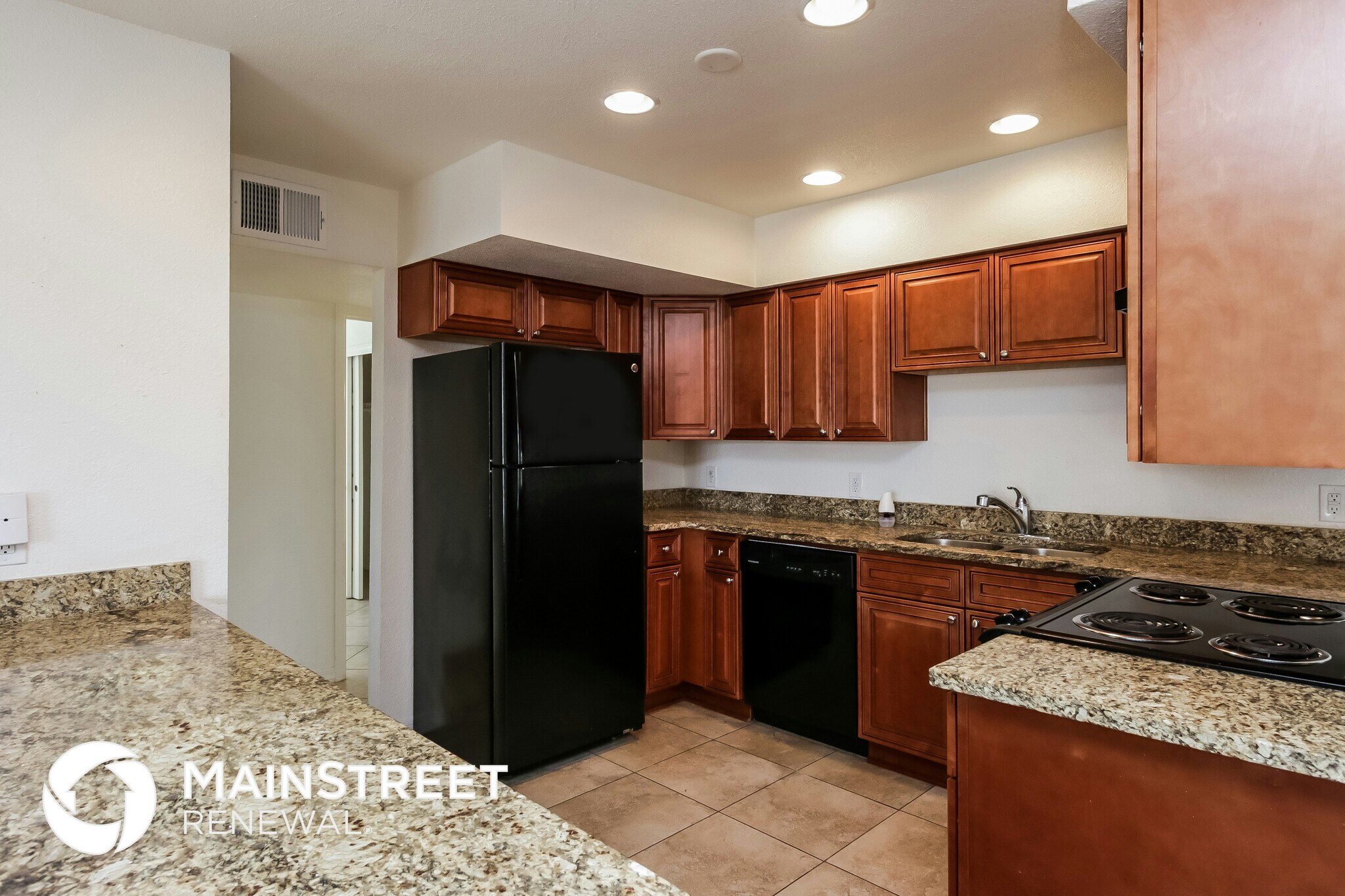 Building Photo - 4725 W Crittenden Ln