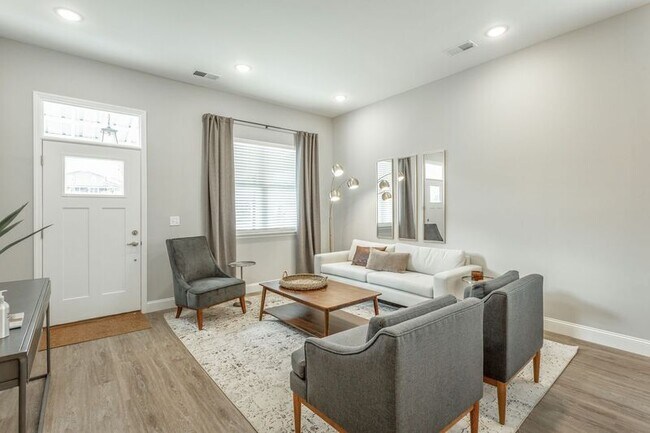 Building Photo - 531 Strong Ave