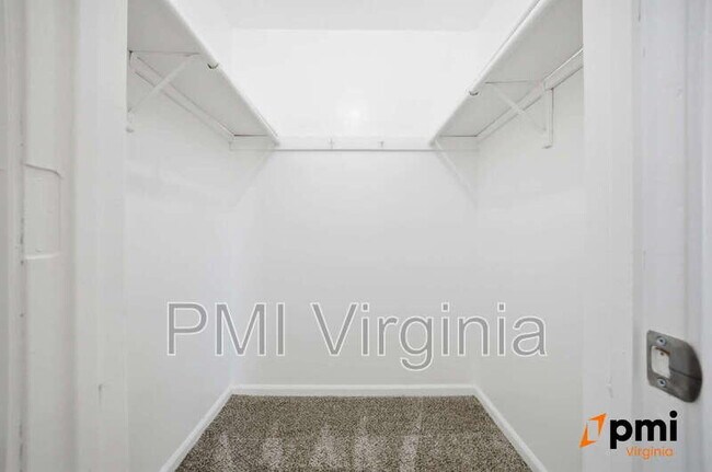 Building Photo - 1143 Clear Springs Rd