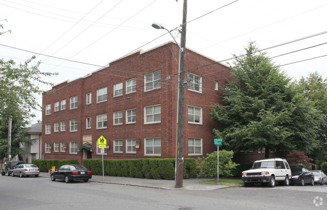 Building Photo - Belmont Apartments