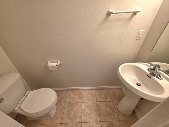 Building Photo - 1045 S 1200 W