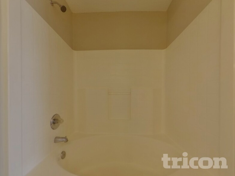 Building Photo - 416 Dahoon Dr