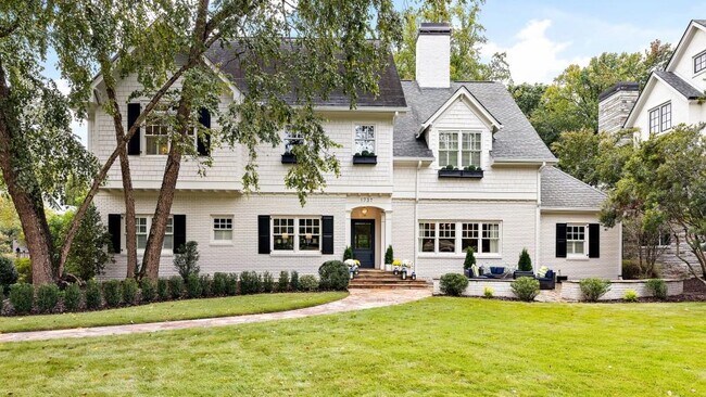 Building Photo - 1737 Barnesdale Way NE