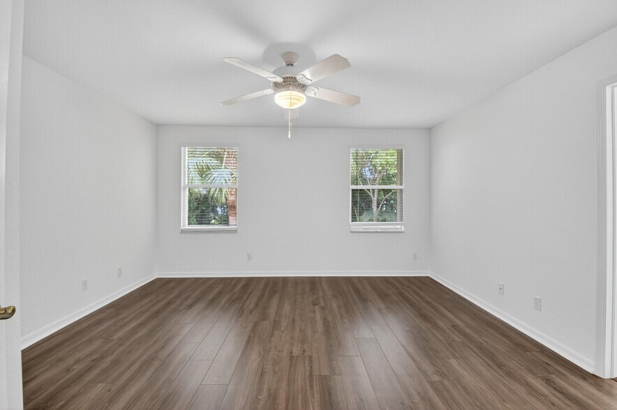 Building Photo - 16206 Sierra Palms Dr