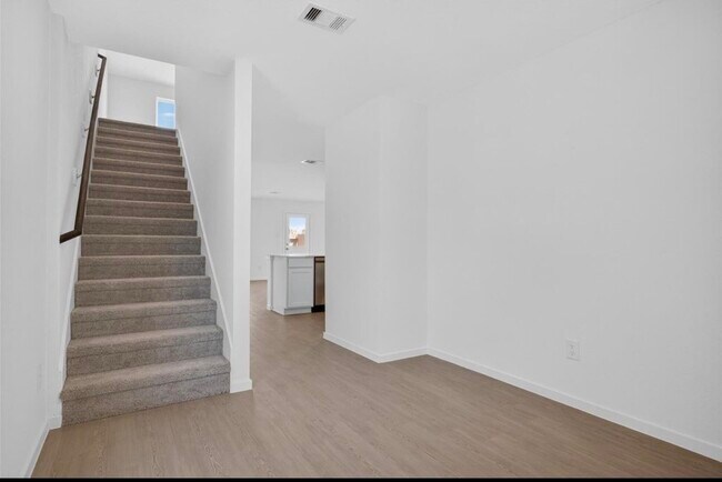 Building Photo - 16722 Spotted Oak Dr