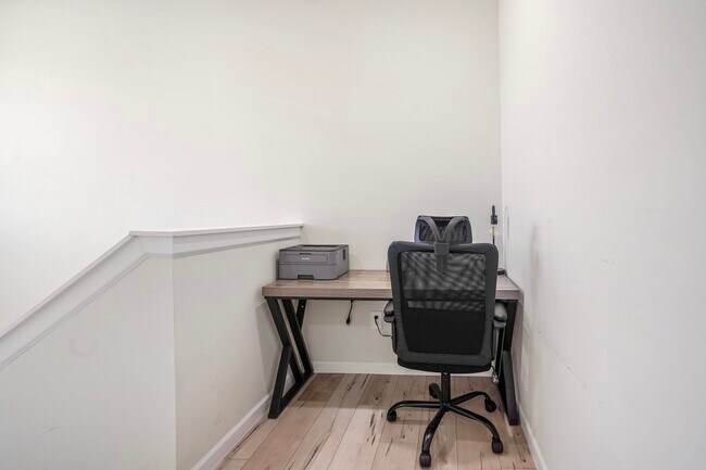 Building Photo - 1611 Shelby St