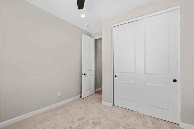 Building Photo - 35763 Geode Wy