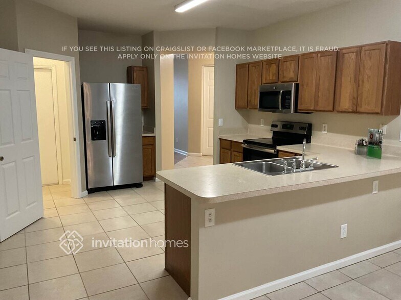 Building Photo - 3817 Mt Carmel Ln