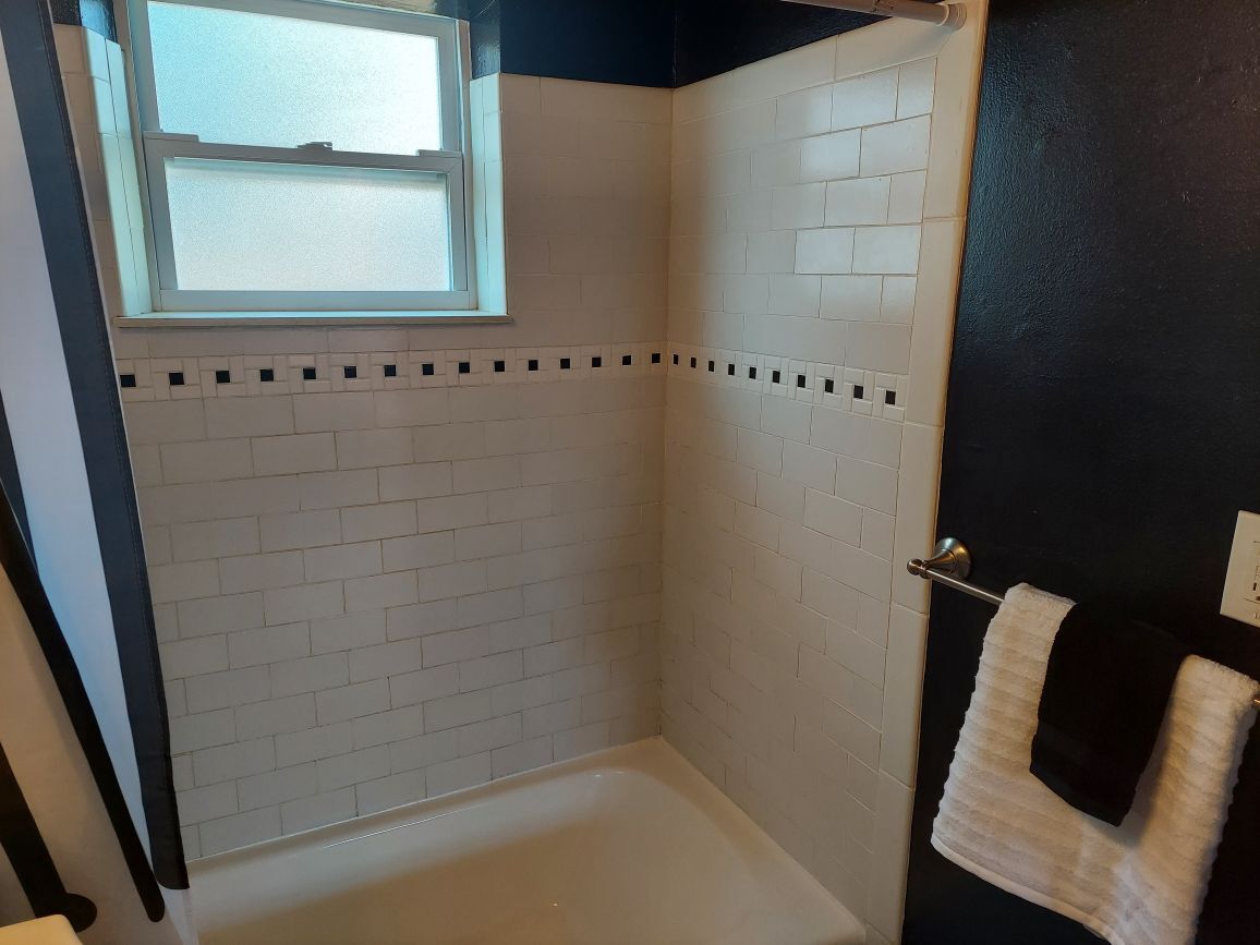 Building Photo - 327 Lee Ave