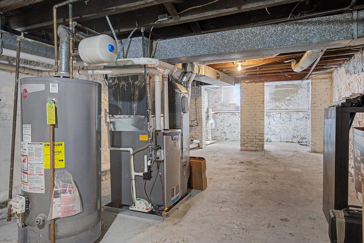 Building Photo - 203 N DuPont St