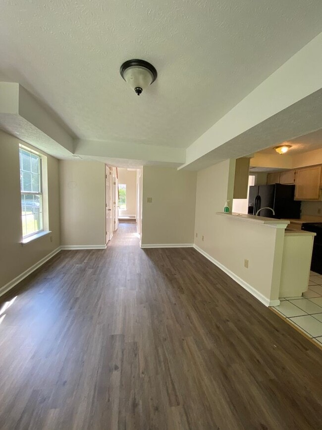 Building Photo - Raintree