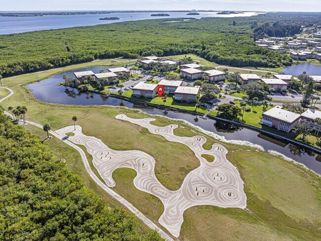 Building Photo - 73 Royal Oak Ct