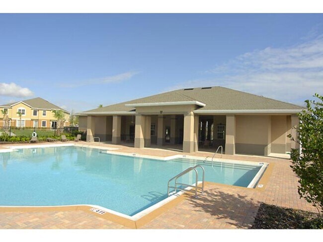 Building Photo - 3BD / 2.5BA Carriage Home