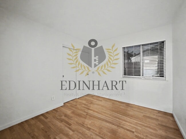 Building Photo - 2282 E Decatur Ave