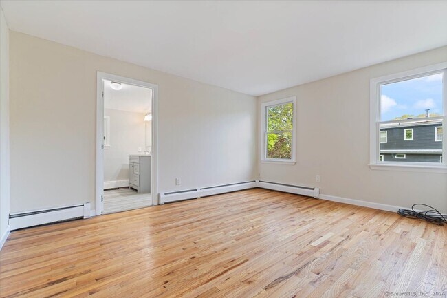 Building Photo - 3 Alscot Dr