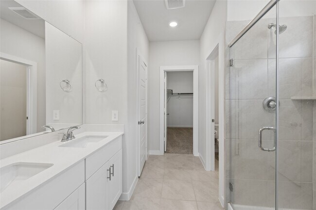 Building Photo - 1722 Cayden Oak Ln