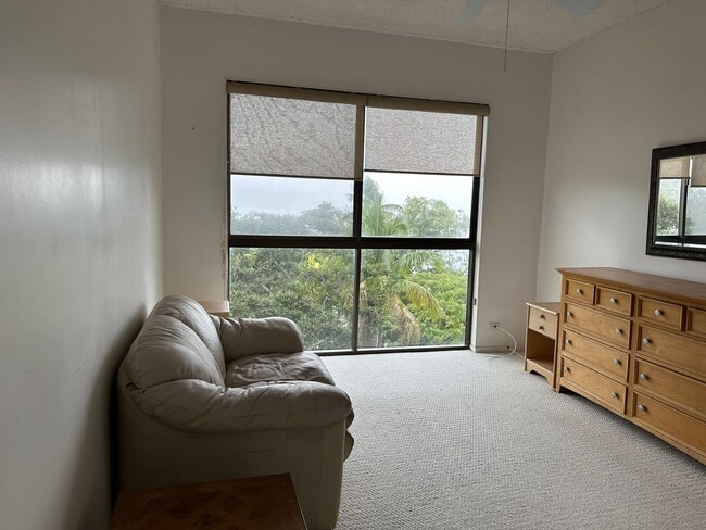 Building Photo - 3BR/2BA Penthouse with ocean view