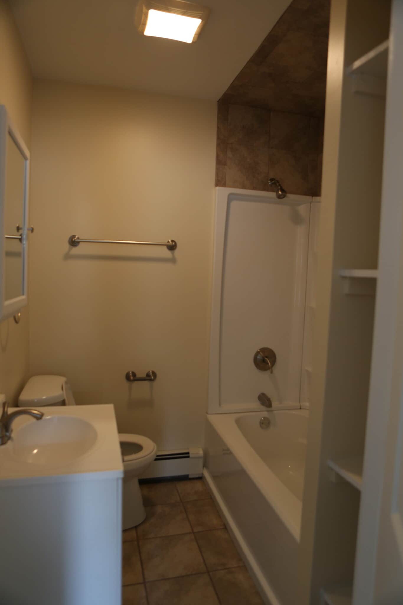 Building Photo - 33 S Cherry St