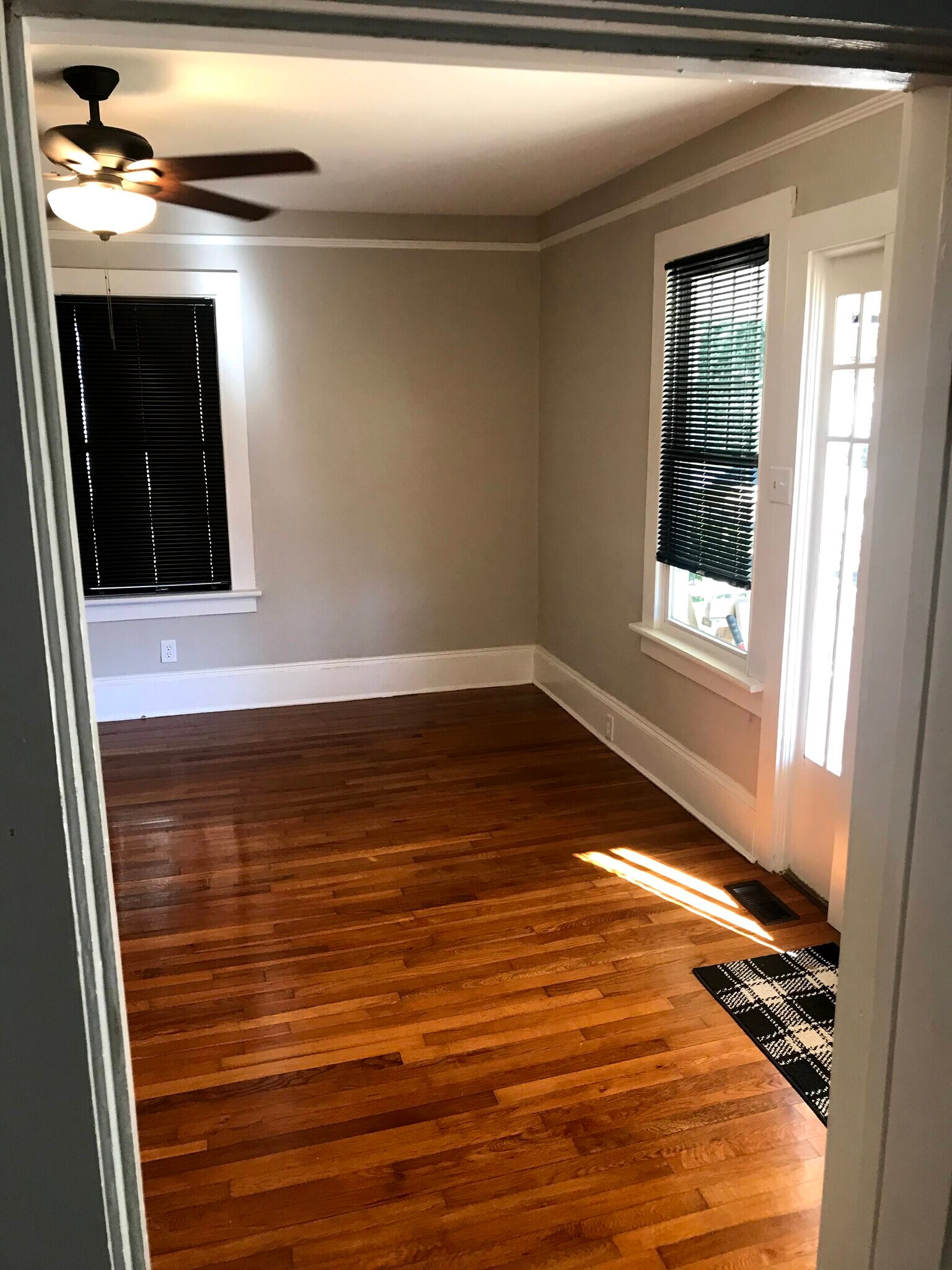 Building Photo - 604 Woodland St